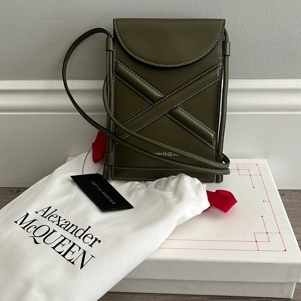 Alexander McQueen the curve phone bag army green